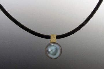 tahitian-pearl-pend-rubber-gold