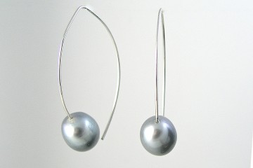 silver grey pearl hoop earrings